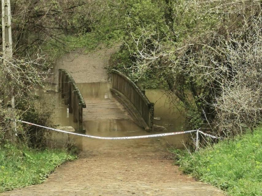 Crecida del Júcar a su paso por Cuenca. Fotos: Ayuntamiento de Cuenca