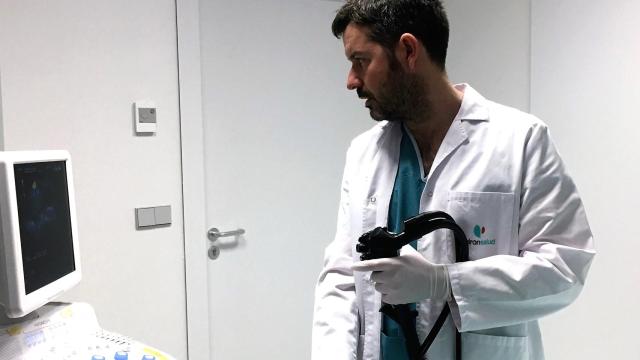 El doctor Luis Casais, jefe de Digestivo del Hospital Quirónsalud Málaga.