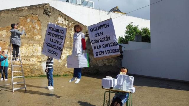 Quema del Judas en el municipio sevillano de Aznalcóllar