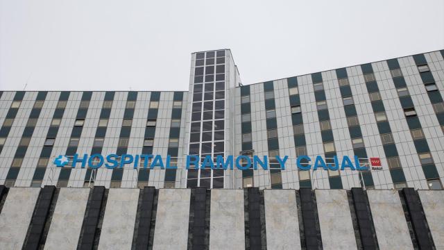 Imagen de archivo de la fachada del hospital Ramón y Cajal en enero de 2024.