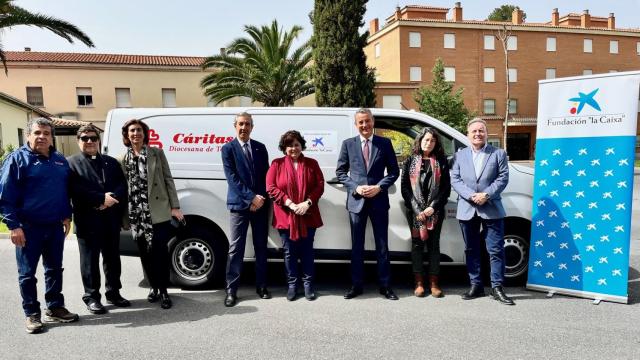 José Garrido, José Luis Marín, Mayka Díaz-Chirón, José Luis González, Mónica Moreno, Juan Luis Vidal, Rosa Gómez y César Jimeno, de izquierda a derecha.