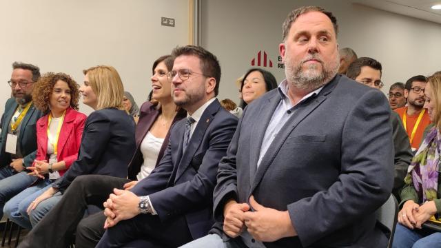 Oriol Junqueras  y Pere Aragonès, este martes en la reunión del Consell Nacional de ERC.
