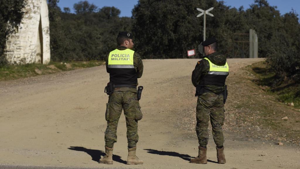 Militares en Cerro Muriano.