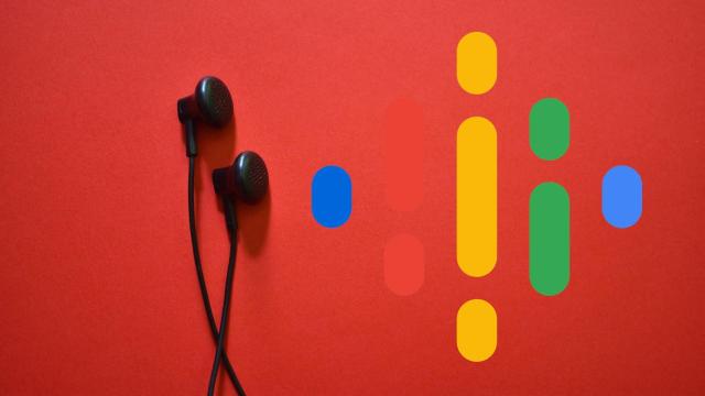 Auriculares con el logotipo de Google Podcasts