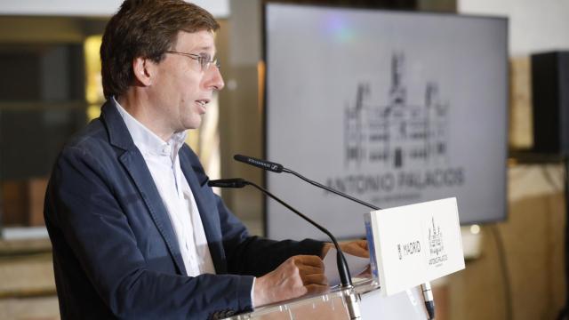 El alcalde de Madrid, José Luis Martínez-Almeida, en la presentación del programa cultural por el 150 aniversario del nacimiento del arquitecto Antonio Palacios.