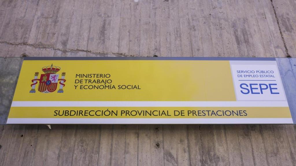 Cartel de una oficina del SEPE