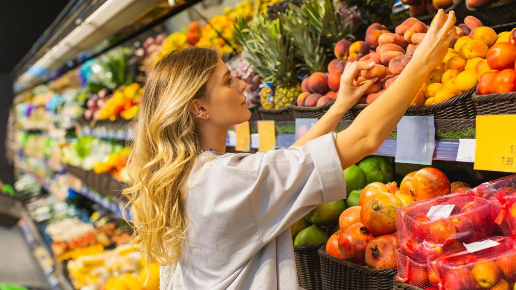 La 'superfruta' con más magnesio que el plátano que triunfa en España: es imprescindible a partir de los 50