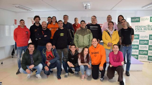 Integrantes del CB Zamarat participan en unas charlas en Proyecto Hombre