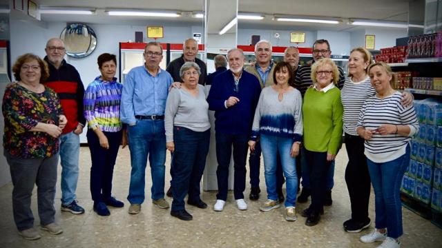 Algunos voluntarios del turno de mañana de los lunes.