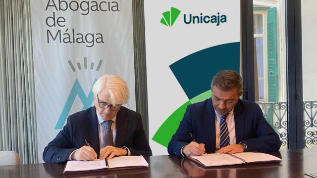 El momento de la firma del acuerdo.