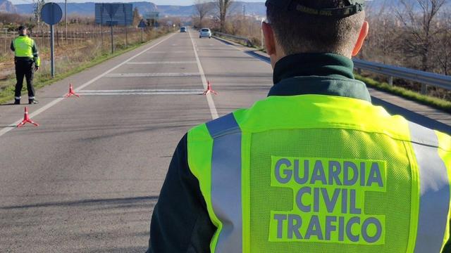 Agentes de la Guardia Civil de Tráfico.