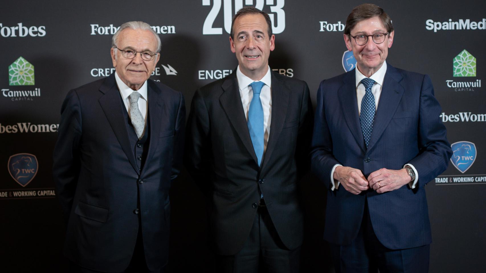 Gonzalo Gortázar, consejero delegado de CaixaBank, junto a Isidro Fainé, presidente de la Fundación La Caixa, y José Ignacio Goirigolzarri, presidente del banco.