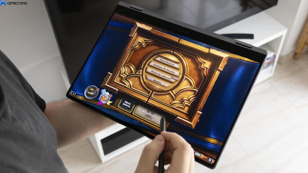 Galaxy Book4 Pro 360 ejecutando 'Hearthstone'.