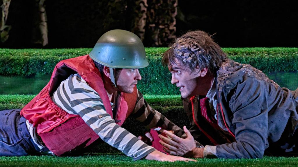 La Compañía Nacional de Teatro Clásico en un momento de 'El monstruo de los jardines'. Foto: Sergio Parra