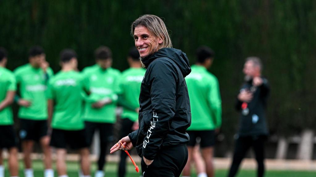 Beccacece pide equilibrio y encontrar la regularidad para llevar al Elche al sueño del ascenso