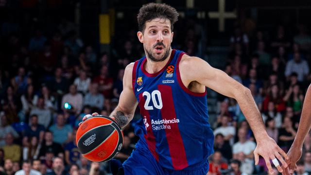 Laprovittola maneja el esférico.