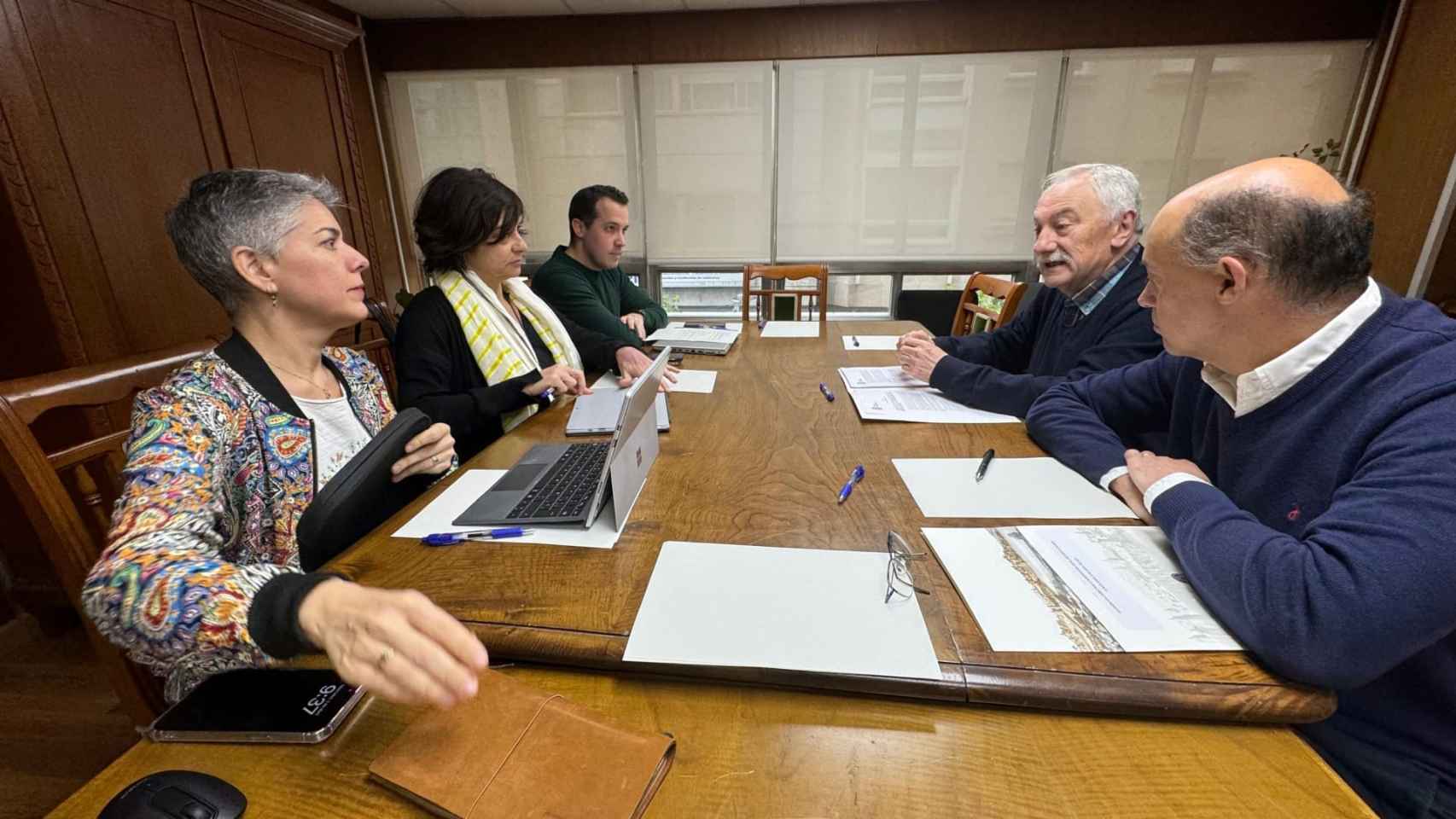 Reunión entre el Concello de Pontevedra y la Dirección General de Costas.