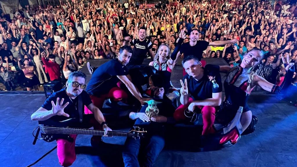 Una verbena con la orquesta Malassia