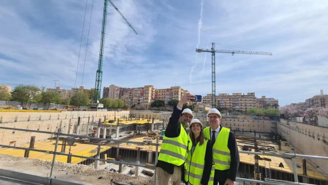 Luis Barcala en su visita a la Ciudad de Justicia y las sedes del TSJ.