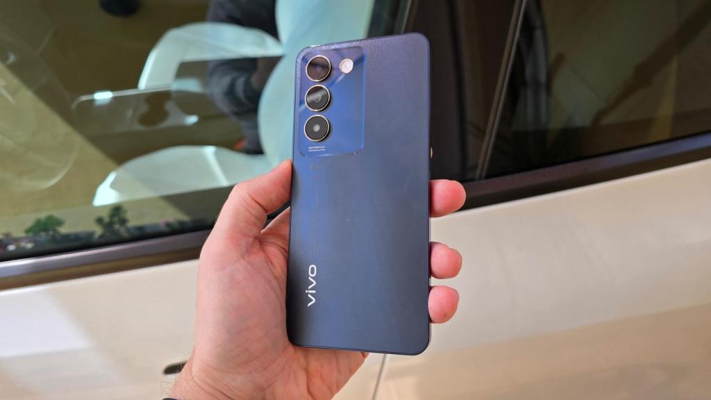 Trasera del vivo V40 SE