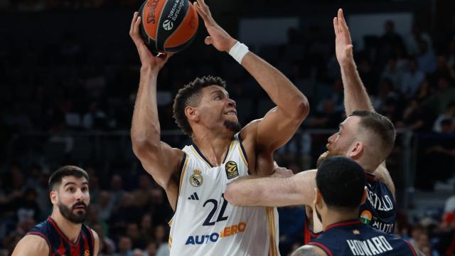 Tavares, en acción en el partido de la Euroliga.