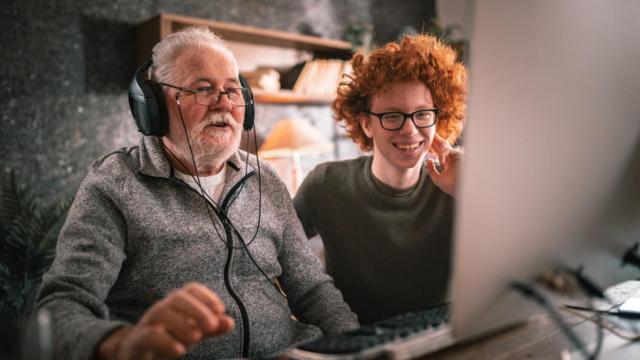 Por qué la colaboración es clave para romper la brecha digital entre generaciones
