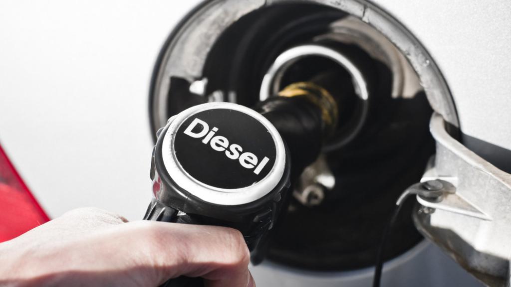 Imagen de un depósito de un coche diésel.