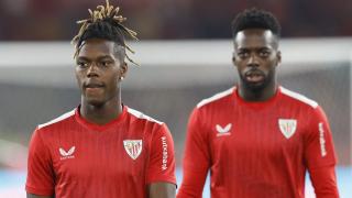 Nico e Iñaki Williams, durante el calentamiento.