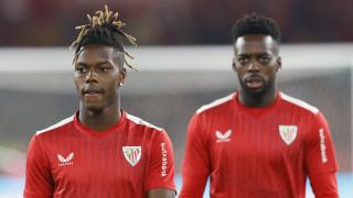 Nico e Iñaki Williams, durante el calentamiento.