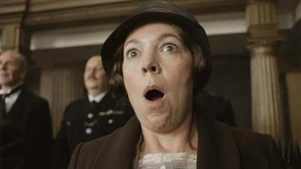 Olivia Coleman en un fotograma de 'Pequeñas cartas indiscretas', película dirigida por Thea Sharrock