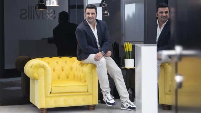 José Félix Pérez-Peña posa para esta entrevista con EL ESPAÑOL de Málaga