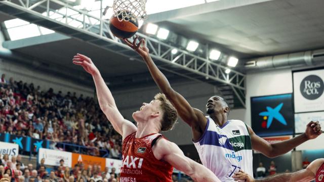 Un instante del partido Baxi Manresa vs. Unicaja de Málaga de la Liga Endesa