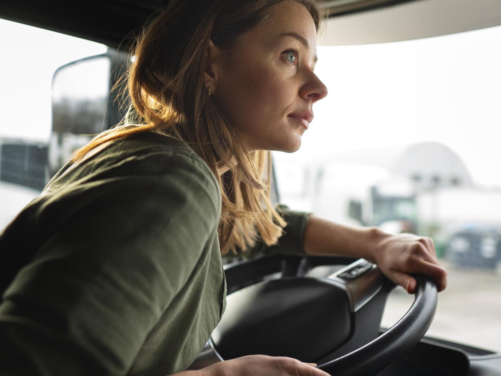 Alsa ofrece 150 becas a mujeres que quieran conducir sus autobuses