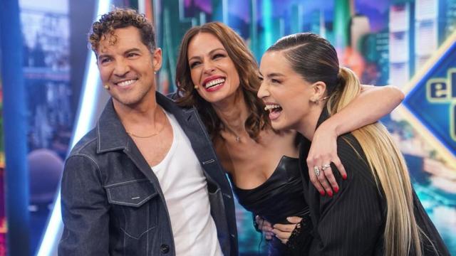 Eva González, David Bisbal y Lola Índigo en 'El Hormiguero'.
