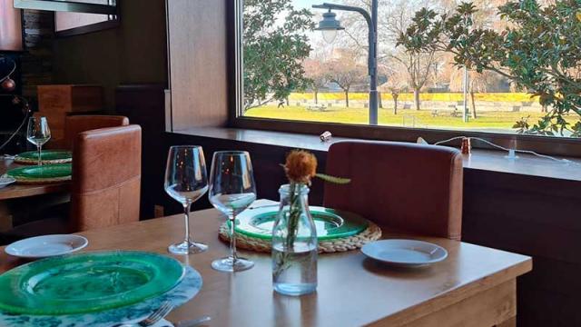 Una de las mesas del restaurante.