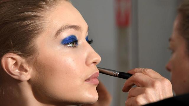 Ilumina rostro, mirada y escote con el producto que arrasa en Estados Unidos