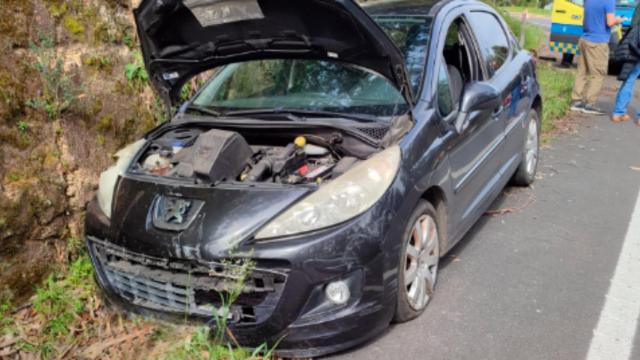 Vehículo accidentado en Fisterra (A Coruña).
