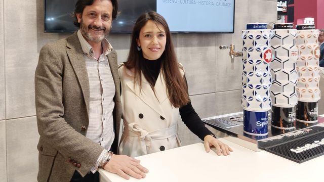 Manel P. Piñón de Estrella Galicia y Sara Isabel Méndez de Sargadelos.