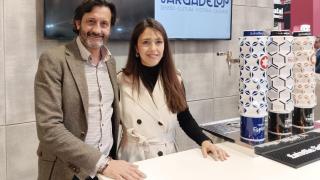Manel P. Piñón de Estrella Galicia y Sara Isabel Méndez de Sargadelos.