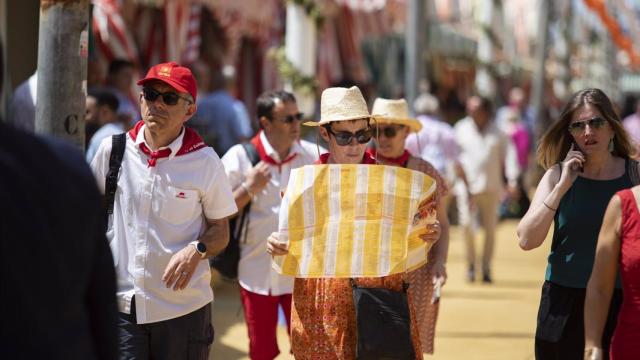 Turistas, en la Feria de Abril.