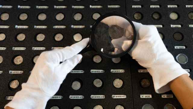 Un coleccionista de monedas.