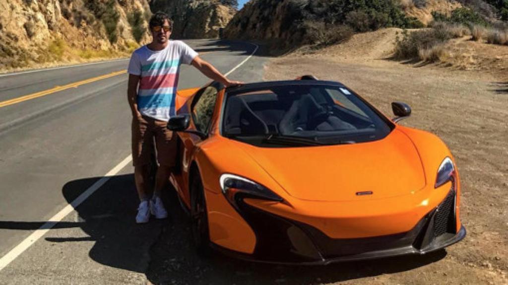 Fernando Alonso con el McLaren 650S Spider