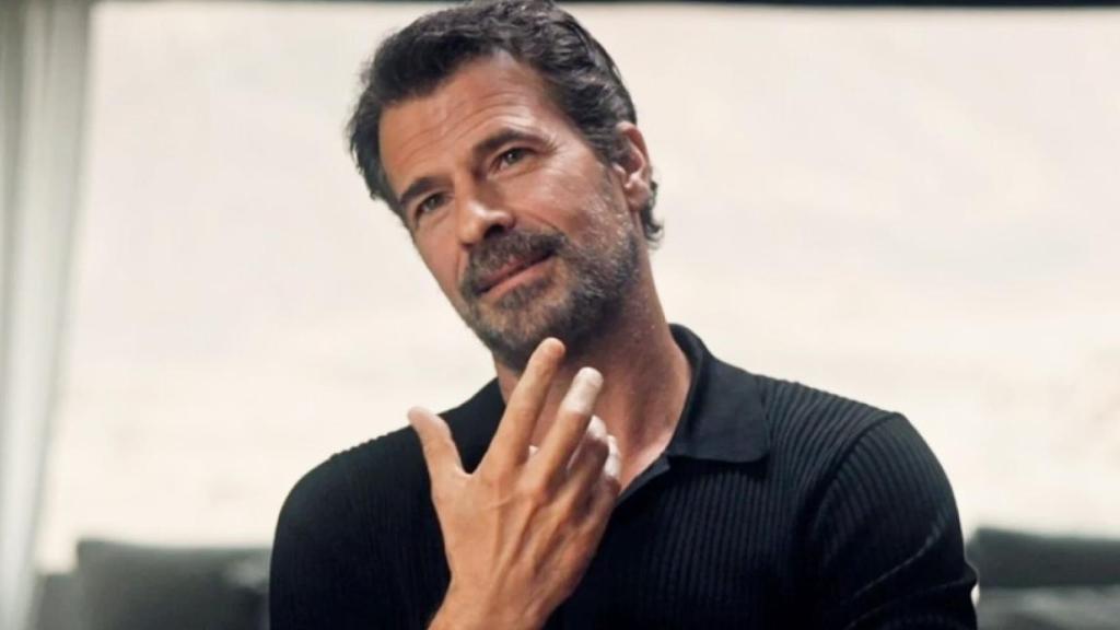 Rodolfo Sancho, gesticulando durante la emisión del documental.
