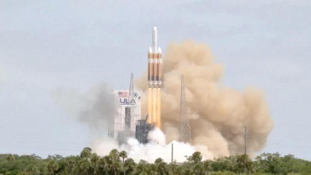 Delta IV Heavy en el momento de su lanzamiento.