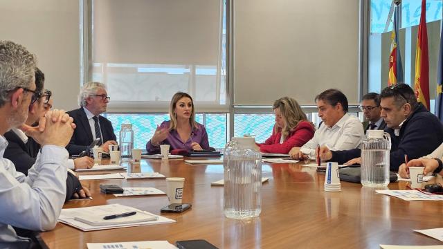 La consellera de Turismo, Nuria Montes, asiste al Consejo de Sitval.