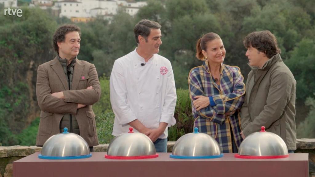 La respuesta de Jesulín de Ubrique a la sugerencia de Jordi Cruz en 'MasterChef': A ver si nos echas un capote