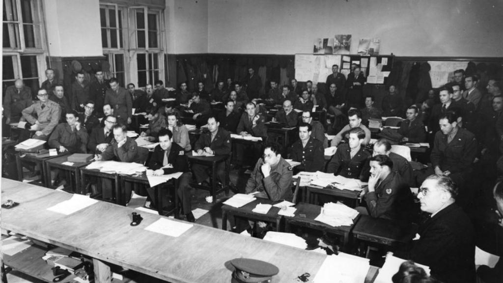 Sala de prensa de los juicios de Núremberg. Foto: Charles Alexander, U.S. Chief of Counsel for the Prosecution of Axis Criminality. Harry S. Truman Library & Museum.