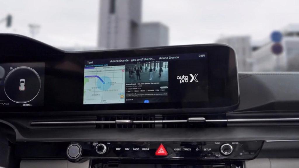 Samsung Dex ejecutándose en la pantalla de un coche