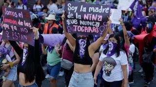 Pancarta de una manifestación del 8-M. Gerardo Vieyra Getty Images