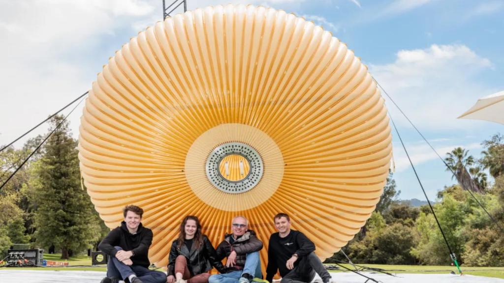 La primera versión del módulo inflable de Max Space.